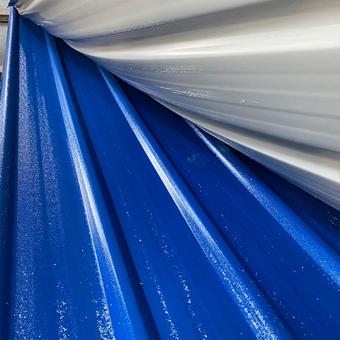 樹脂瓦對屋頂的排水設計有什么具體要求？